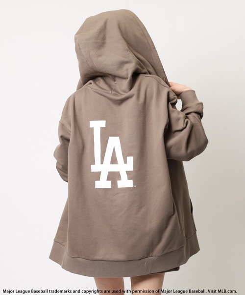 MLB】バックロゴオーバーフーディーセットアップ BACK TO THE