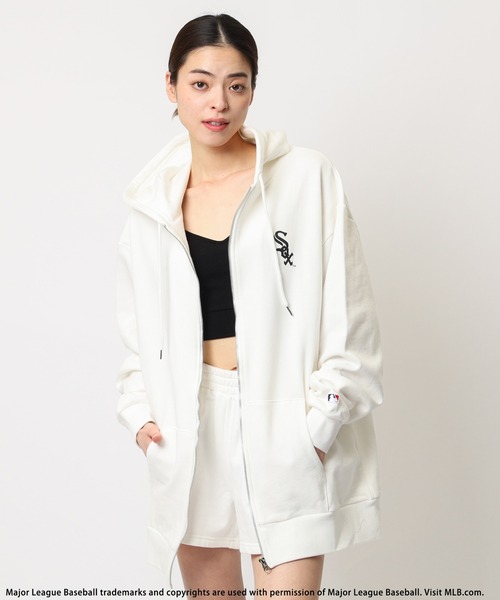 MLB】バックロゴオーバーフーディーセットアップ（ワンピース）｜BACK