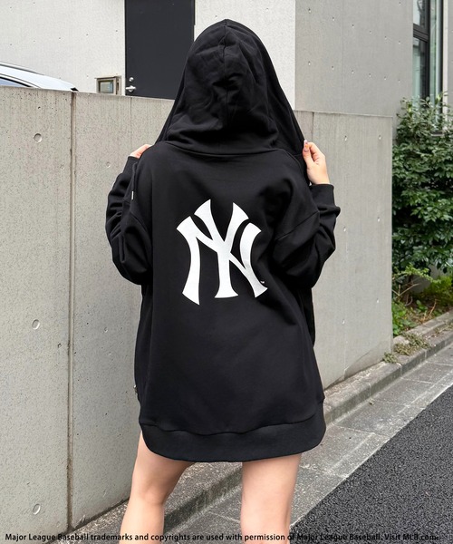 MLB】バックロゴオーバーフーディーセットアップ BACK TO THE