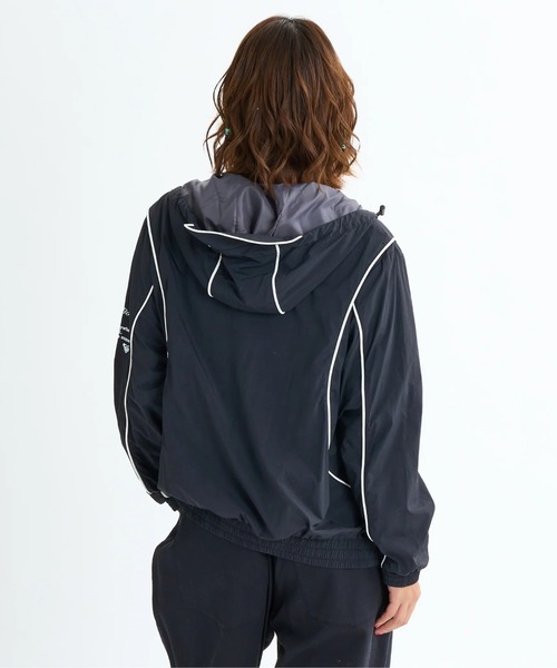 ROXY(ロキシー)の「ANYWHERE YOU WANT /ロキシーワンポイントナイロンジャケット(ブルゾン・レディース・ブラック/グリーン・SMALL/MEDIUM/LARGE)」の4枚目の写真