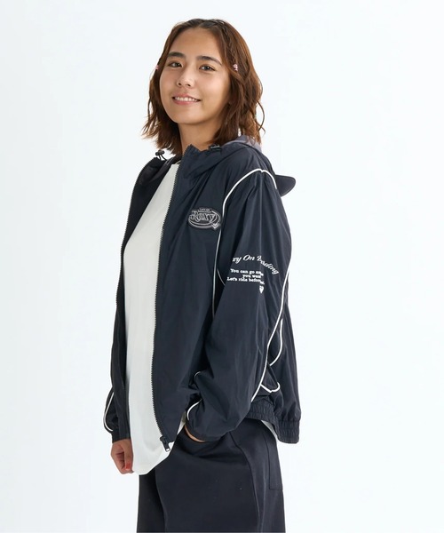 ROXY(ロキシー)の「ANYWHERE YOU WANT /ロキシーワンポイントナイロンジャケット(ブルゾン・レディース・ブラック/グリーン・SMALL/MEDIUM/LARGE)」の9枚目の写真