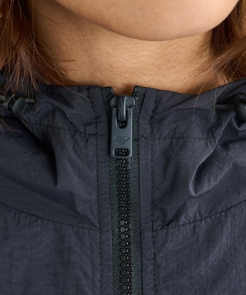 ROXY(ロキシー)の「ANYWHERE YOU WANT /ロキシーワンポイントナイロンジャケット(ブルゾン・レディース・ブラック/グリーン・SMALL/MEDIUM/LARGE)」の12枚目の写真
