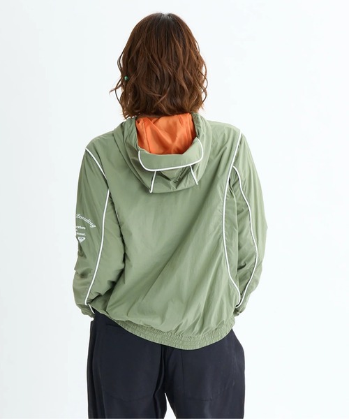 ROXY(ロキシー)の「ANYWHERE YOU WANT /ロキシーワンポイントナイロンジャケット(ブルゾン・レディース・ブラック/グリーン・SMALL/MEDIUM/LARGE)」の17枚目の写真