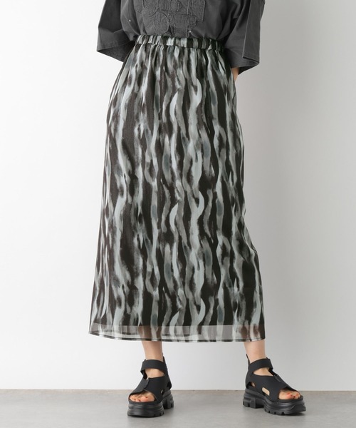 LEPSIM（レプシィム）の「マーブル柄ナロースカート　326085（スカート・レディース・ブラック/ブルー/ライトパープル・FREE）」の2枚目の写真