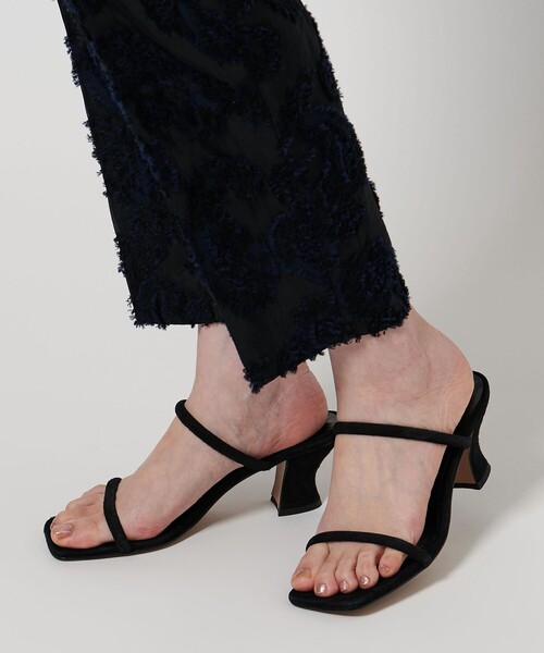 UNITED ARROWS（ユナイテッドアローズ）の「2ライン ミュールサンダル 25S（サンダル・レディース・グレー系/ブラック/レッド・37h/38/36h/36/37/35h/35）」の5枚目の写真