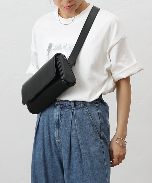 COLONY 2139（コロニートゥーワンスリーナイン）の「スクエアボディーバッグ（ボディバッグ/ウエストポーチ・レディース・ブラック/ブラウン・FREE）」の7枚目の写真