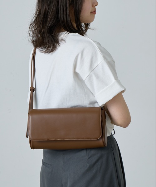 COLONY 2139（コロニートゥーワンスリーナイン）の「スクエアボディーバッグ（ボディバッグ/ウエストポーチ・レディース・ブラック/ブラウン・FREE）」の14枚目の写真