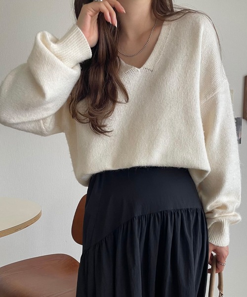 classicalelf（クラシカルエルフ）の「ふわっと軽やか◎メランジ調Vネックニットプルオーバー（長袖）（ニット/セーター・レディース・ベージュ/チャコール/イエロー/ブラウン/ブルーグレー/アイボリー・LARGE/MEDIUM/SMALL/X-LARGE）」の14枚目の写真