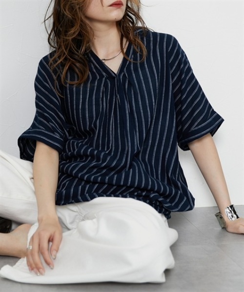 Soiunique（スワユニーク）の「スキッパー衿タック入デザイン半袖シャツ ［Soiunique］（シャツ/ブラウス・レディース・ブラック系/カーキ系/ネイビー系・M/L）」の17枚目の写真