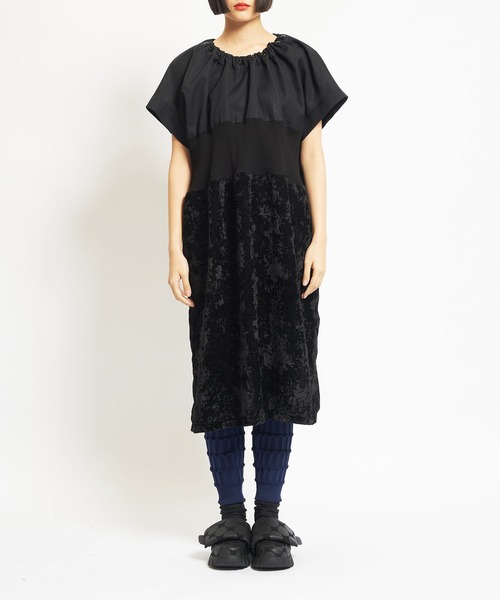 gomme（ゴム）の「クラッシュベルベット　ビジューワンピース（ワンピース・レディース・ブラック・MEDIUM）」の13枚目の写真