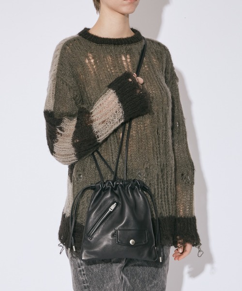 beautiful people(ビューティフルピープル)の「excerption riders drawstring bag(ショルダーバッグ・レディース・ブラック・FREE)」の3枚目の写真