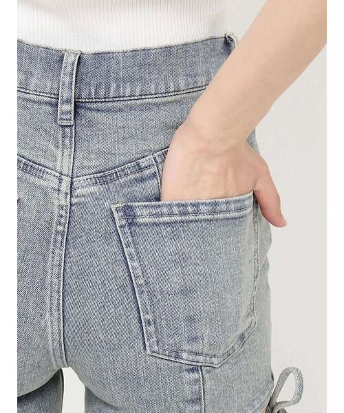 RESEXXY(リゼクシー)の「【追加生産分】カットアウトリボンデニムパンツ(デニムパンツ・レディース・ライトブルー/ブルー/インディゴブルー/ブラック・SMALL/MEDIUM/X-SMALL/LARGE)」の10枚目の写真