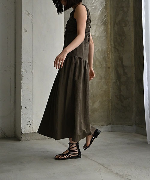 セール】thick box pleats bare OP（ワンピース）｜WILLFULLY