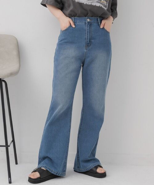 RETRO GIRL（レトロガール）の「フレアデニムPT（デニムパンツ・レディース・ブルー系その他5/ライトグレー/ダークブルー・FREE）」の3枚目の写真