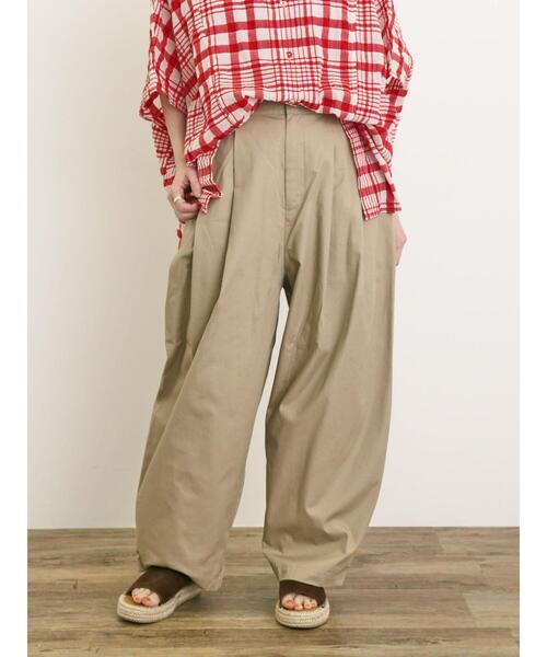Samansa Mos2（サマンサ モスモス）の「【M/Lサイズ】パン屋さんみたいなタックパンツ（その他パンツ・レディース・チャコールグレー/オフホワイト/ベージュ・M/L）」の17枚目の写真