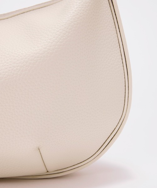 EFOLE（エフォル）の「【ZOZO限定】Round one shoulder mini bag / ラウンドワンショルダーミニバッグ（ショルダーバッグ・レディース・ブラウン/ブラック/オフホワイト・FREE）」の17枚目の写真