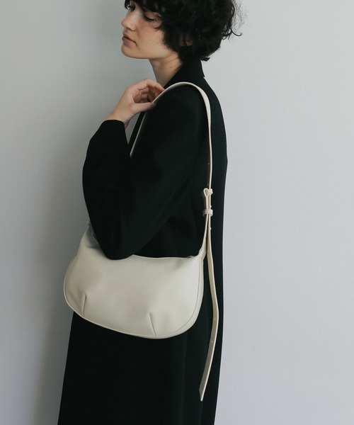 EFOLE（エフォル）の「【ZOZO限定】Round one shoulder mini bag / ラウンドワンショルダーミニバッグ（ショルダーバッグ・レディース・ブラウン/ブラック/オフホワイト・FREE）」の21枚目の写真