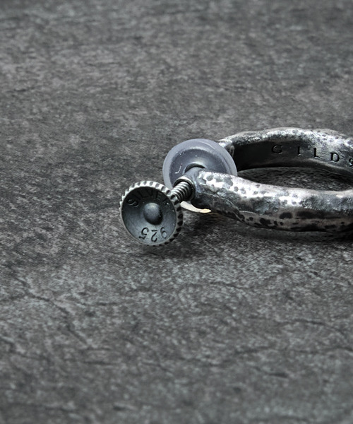GILD（ギルド）の「GILD ギルド / Small atypical hoop clip on earring シルバー925スモールエイティピカルフープクリップオンイヤリング 片耳用 / G251-ER01（イヤリング・メンズ・シルバー/プラチナム/ゴールド・FREE）」の10枚目の写真