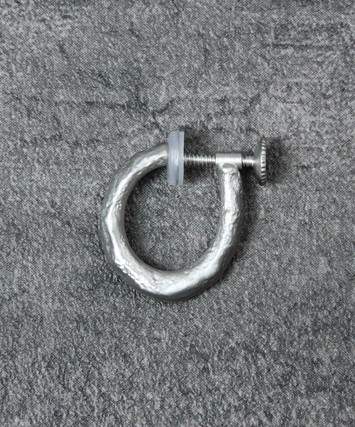 GILD（ギルド）の「GILD ギルド / Small atypical hoop clip on earring シルバー925スモールエイティピカルフープクリップオンイヤリング 片耳用 / G251-ER01（イヤリング・メンズ・シルバー/プラチナム/ゴールド・FREE）」の16枚目の写真