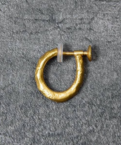 GILD（ギルド）の「GILD ギルド / Small atypical hoop clip on earring シルバー925スモールエイティピカルフープクリップオンイヤリング 片耳用 / G251-ER01（イヤリング・メンズ・シルバー/プラチナム/ゴールド・FREE）」の17枚目の写真