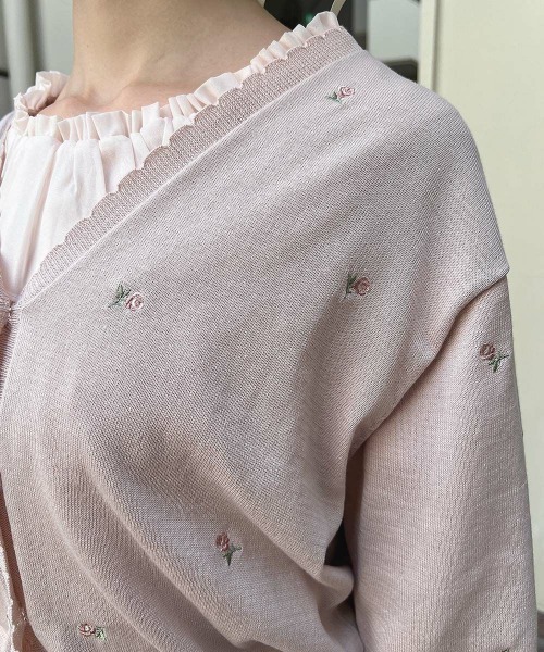 F i.n.t（フィント）の「【洗濯機洗い可・UVカット】小花総刺繍ＵＶニットカーディガン/ fint　フィント（カーディガン/ボレロ・レディース・ライトグリーン/アイボリー/ピンクベージュ・FREE）」の7枚目の写真