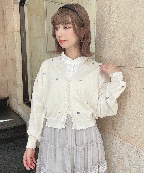 F i.n.t（フィント）の「【洗濯機洗い可・UVカット】小花総刺繍ＵＶニットカーディガン/ fint　フィント（カーディガン/ボレロ・レディース・ライトグリーン/アイボリー/ピンクベージュ・FREE）」の14枚目の写真