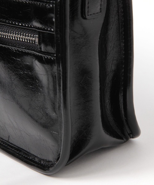 LAKOLE（ラコレ）の「Wジップスクエアショルダーバッグ / 494027（ショルダーバッグ・レディース・ブラック/ボルドー/オフホワイト・FREE）」の16枚目の写真