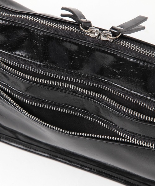 LAKOLE（ラコレ）の「Wジップスクエアショルダーバッグ / 494027（ショルダーバッグ・レディース・ブラック/ボルドー/オフホワイト・FREE）」の5枚目の写真