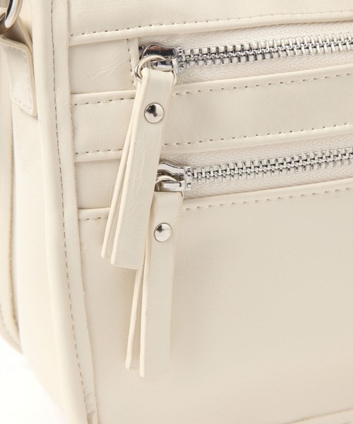 LAKOLE（ラコレ）の「Wジップスクエアショルダーバッグ / 494027（ショルダーバッグ・レディース・ブラック/ボルドー/オフホワイト・FREE）」の8枚目の写真