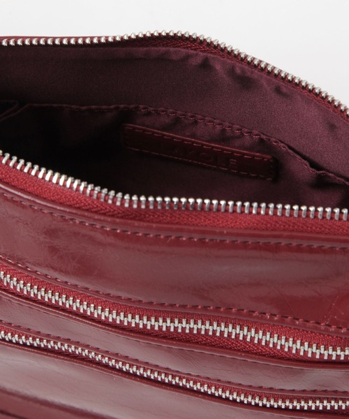 LAKOLE（ラコレ）の「Wジップスクエアショルダーバッグ / 494027（ショルダーバッグ・レディース・ブラック/ボルドー/オフホワイト・FREE）」の4枚目の写真