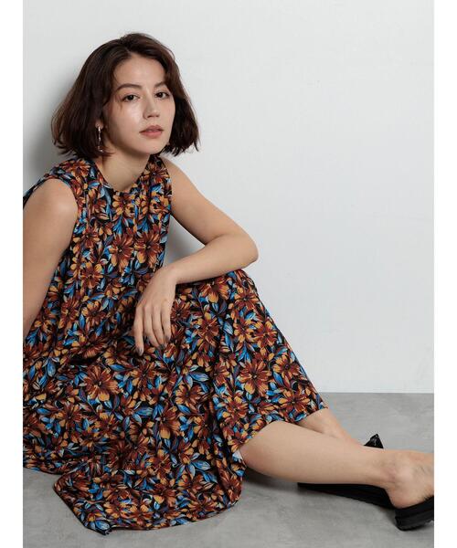 Te chichi(テチチ)の「フラワープリントワンピース(ワンピース・レディース・グリーン/オレンジ・F)」の1枚目の写真