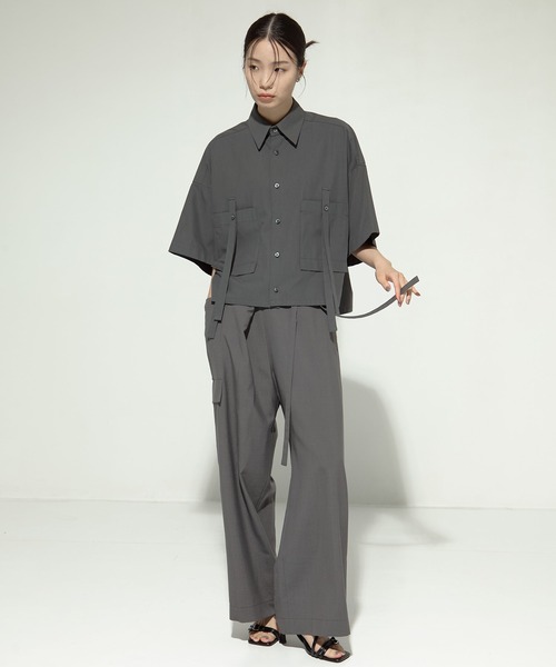 UJOH（ウジョー）の「【UJOH/ウジョー】《STUDIOUS別注》Eylet Wide PNT/アイレットワイドパンツ（スラックス・レディース・グレー/ブラック・1/2）」の4枚目の写真