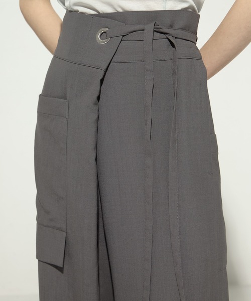 UJOH（ウジョー）の「【UJOH/ウジョー】《STUDIOUS別注》Eylet Wide PNT/アイレットワイドパンツ（スラックス・レディース・グレー/ブラック・1/2）」の12枚目の写真