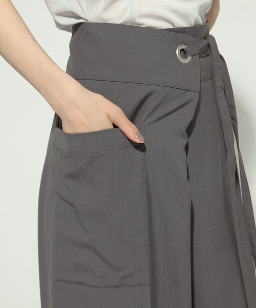 UJOH（ウジョー）の「【UJOH/ウジョー】《STUDIOUS別注》Eylet Wide PNT/アイレットワイドパンツ（スラックス・レディース・グレー/ブラック・1/2）」の14枚目の写真