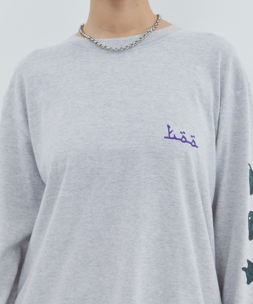 TOGA（トーガ）の「【TOGA TOO/トーガトゥ】Print tee LS/プリントロングTシャツ（Tシャツ/カットソー・レディース・グレー/ネイビー/ホワイト・L/M）」の11枚目の写真