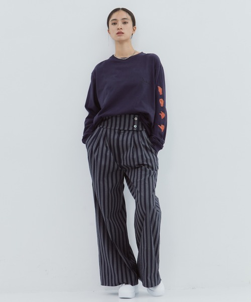 TOGA（トーガ）の「【TOGA TOO/トーガトゥ】Print tee LS/プリントロングTシャツ（Tシャツ/カットソー・レディース・グレー/ネイビー/ホワイト・L/M）」の17枚目の写真