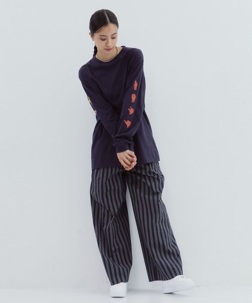 TOGA（トーガ）の「【TOGA TOO/トーガトゥ】Print tee LS/プリントロングTシャツ（Tシャツ/カットソー・レディース・グレー/ネイビー/ホワイト・L/M）」の18枚目の写真