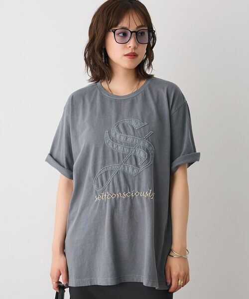 CRAFT STANDARD BOUTIQUE（クラフトスタンダードブティック）の「ピグメントアップリケTEE【ユニセックス】（Tシャツ/カットソー・レディース・ベージュ/グレー/チャコールグレー・M/L）」の3枚目の写真