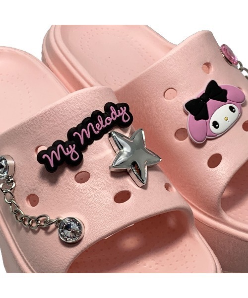 VIBGYOR(ヴィブジョー)の「【Sanrio】サンリオキャラクターズチェーン飾り付き厚底ヒールサンダル(MA)(サンダル・レディース・ブラック/ホワイト/パープル/ピンク・L/M)」の11枚目の写真
