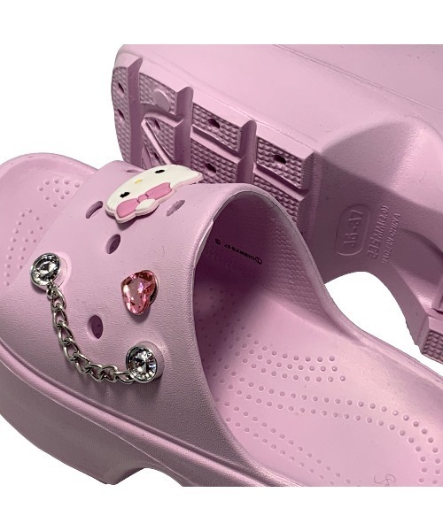 VIBGYOR(ヴィブジョー)の「【Sanrio】サンリオキャラクターズチェーン飾り付き厚底ヒールサンダル(MA)(サンダル・レディース・ブラック/ホワイト/パープル/ピンク・L/M)」の16枚目の写真