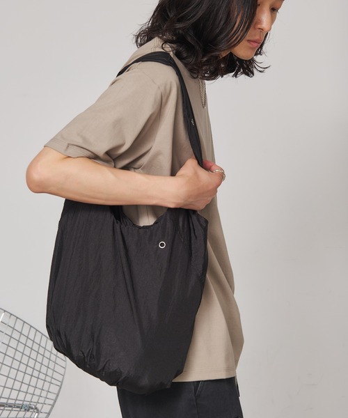 スナップハトメモチーフナイロントート（トートバッグ）｜MONOe