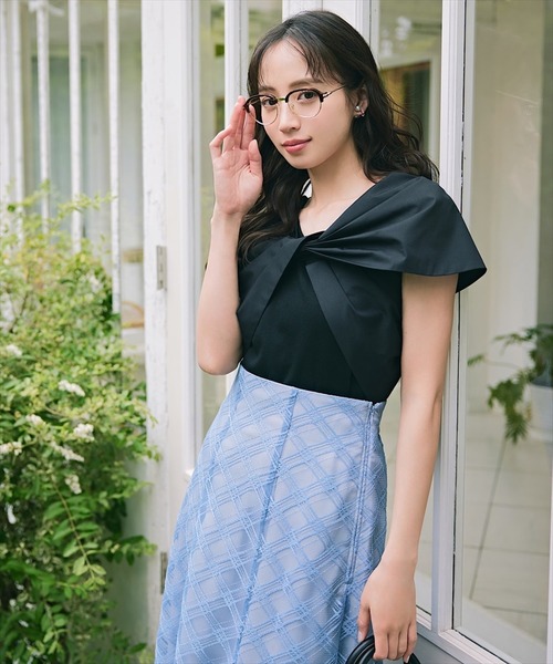 SWINGLE（スウィングル）の「【日本製】シアーチェック美シルエット接ぎフレアスカート（スカート・レディース・ネイビー/クリーム/ブルー・SMALL/MEDIUM）」の8枚目の写真