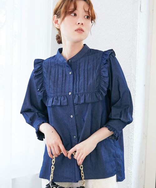 le.coeur blanc(ルクールブラン)の「デニムフリルブラウス(シャツ/ブラウス・レディース・ネイビー/ブルー・38)」の5枚目の写真