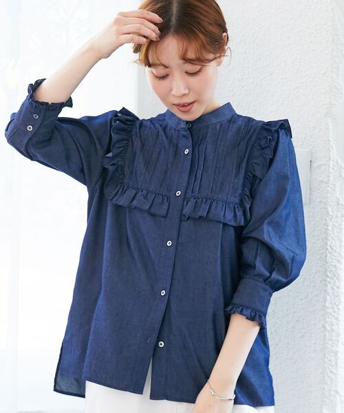 le.coeur blanc(ルクールブラン)の「デニムフリルブラウス(シャツ/ブラウス・レディース・ネイビー/ブルー・38)」の6枚目の写真