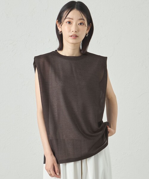 CAST:（キャストコロン）の「【着回し抜群】リネンライクショルダータックカットソー（Tシャツ/カットソー・レディース・ブラック/ブラウン系その他5・M）」の2枚目の写真