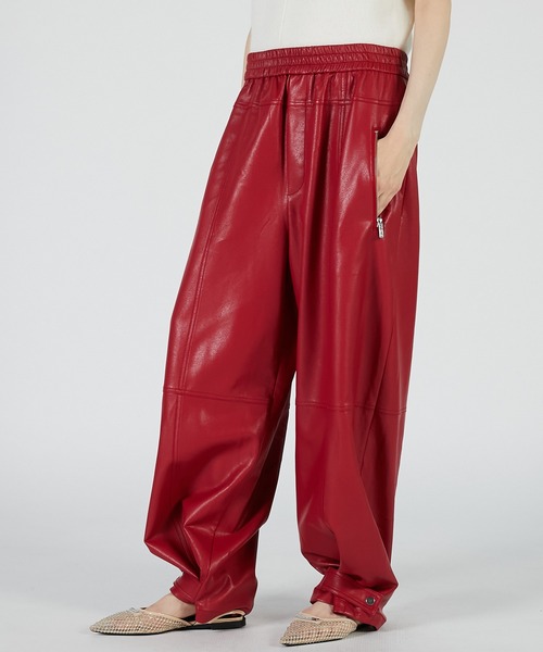 PRANK PROJECT（プランクプロジェクト）の「Fauxレザージョガーパンツ / Faux Leather Jogger Pants（その他パンツ・レディース・ライトイエロー/ブラック/レッド・38/36）」の3枚目の写真