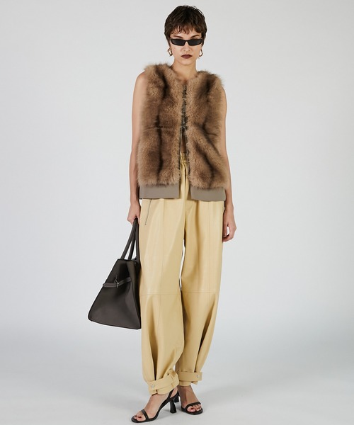 PRANK PROJECT（プランクプロジェクト）の「Fauxレザージョガーパンツ / Faux Leather Jogger Pants（その他パンツ・レディース・ライトイエロー/ブラック/レッド・38/36）」の9枚目の写真