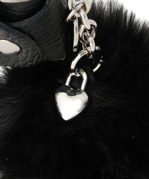 ADAM ET ROPE'(アダムエロペ)の「【LA SCAIA】ミニバッグ&ファーボールキーリング(キーケース/キーアクセサリー・レディース・ブラック・FREE)」の8枚目の写真