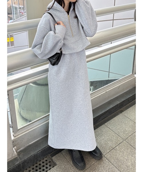 GeeRA（ジーラ）の「<裏起毛>セットアップ風ハーフジップスウェットドッキングワンピース（ワンピース・レディース・杢グレー/ブラック・MEDIUM/LARGE）」の16枚目の写真