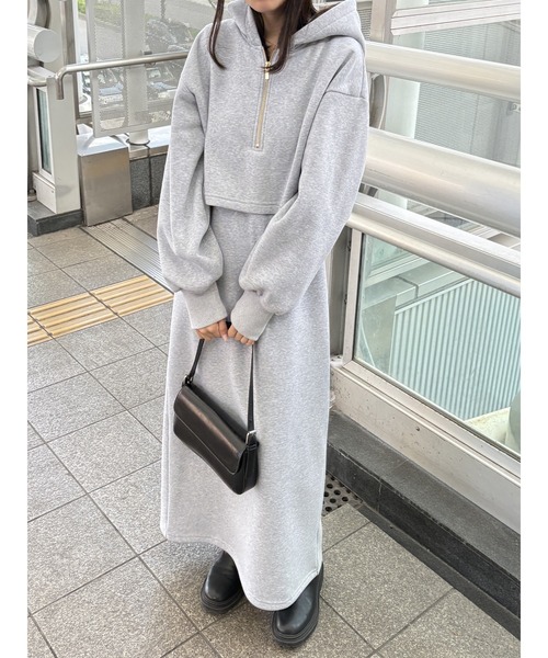 GeeRA（ジーラ）の「<裏起毛>セットアップ風ハーフジップスウェットドッキングワンピース（ワンピース・レディース・杢グレー/ブラック・MEDIUM/LARGE）」の17枚目の写真